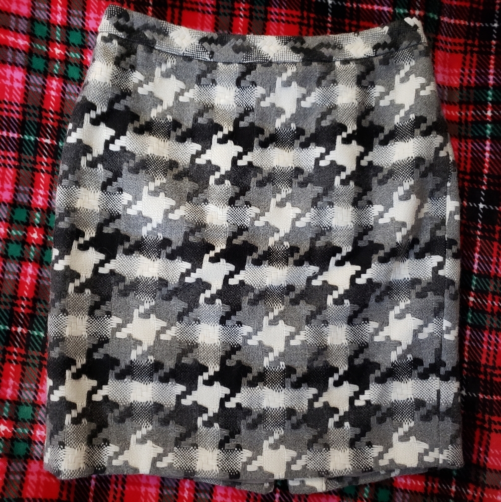 Ann Taylor LOFT Houndstooth Skirt